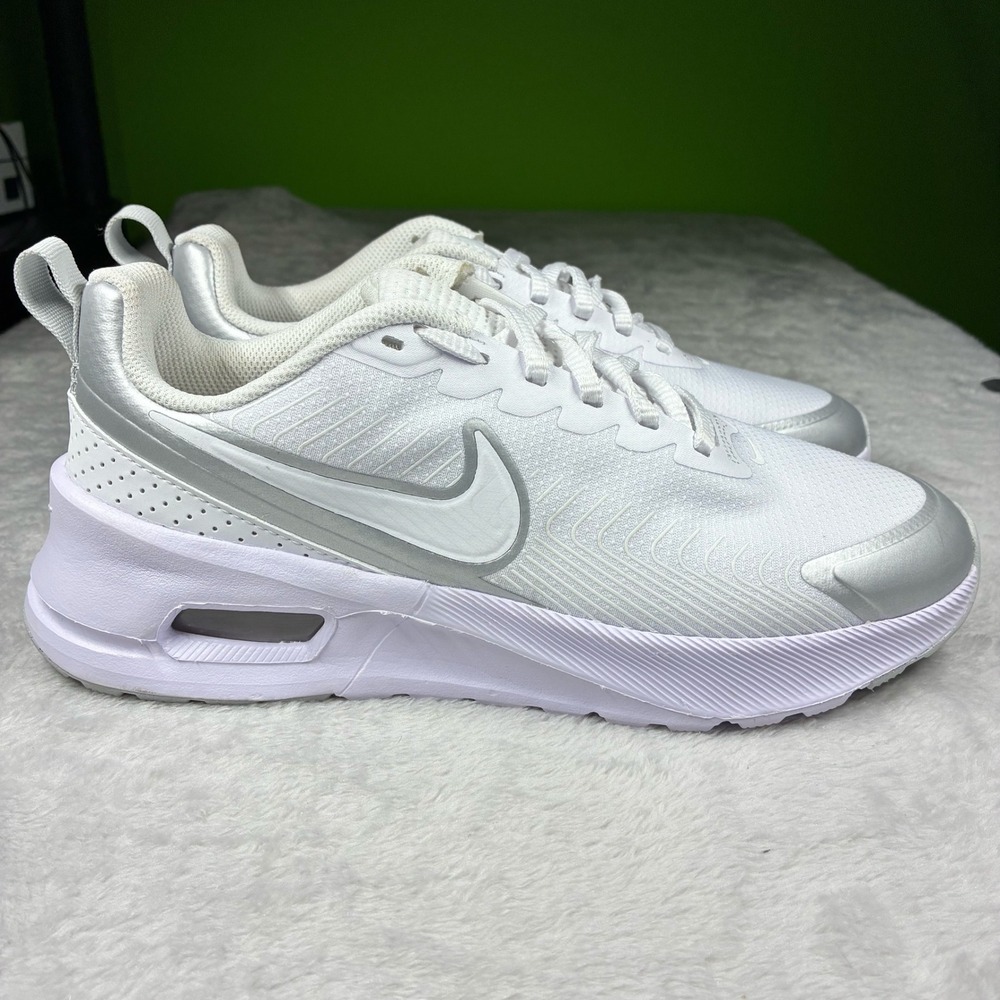 Brand New! Nike Air Max Nuaxis Womens Running Shoes Size 8  NWOB